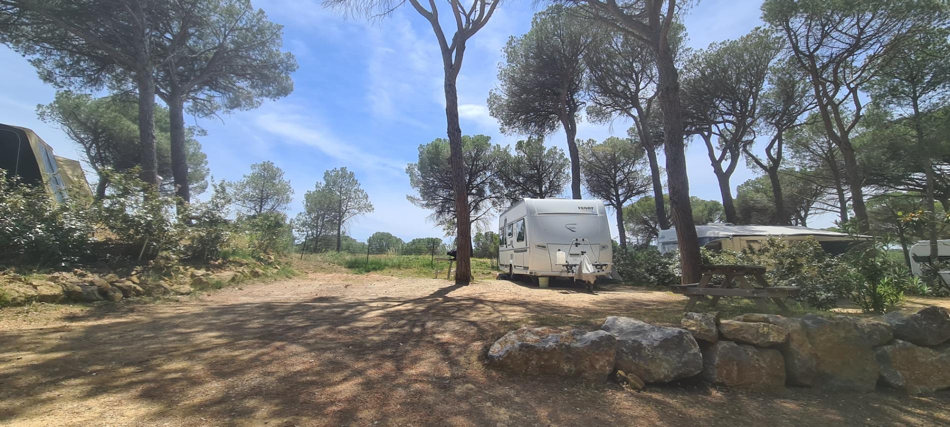 Emplacement Tente / Caravane / Camping car