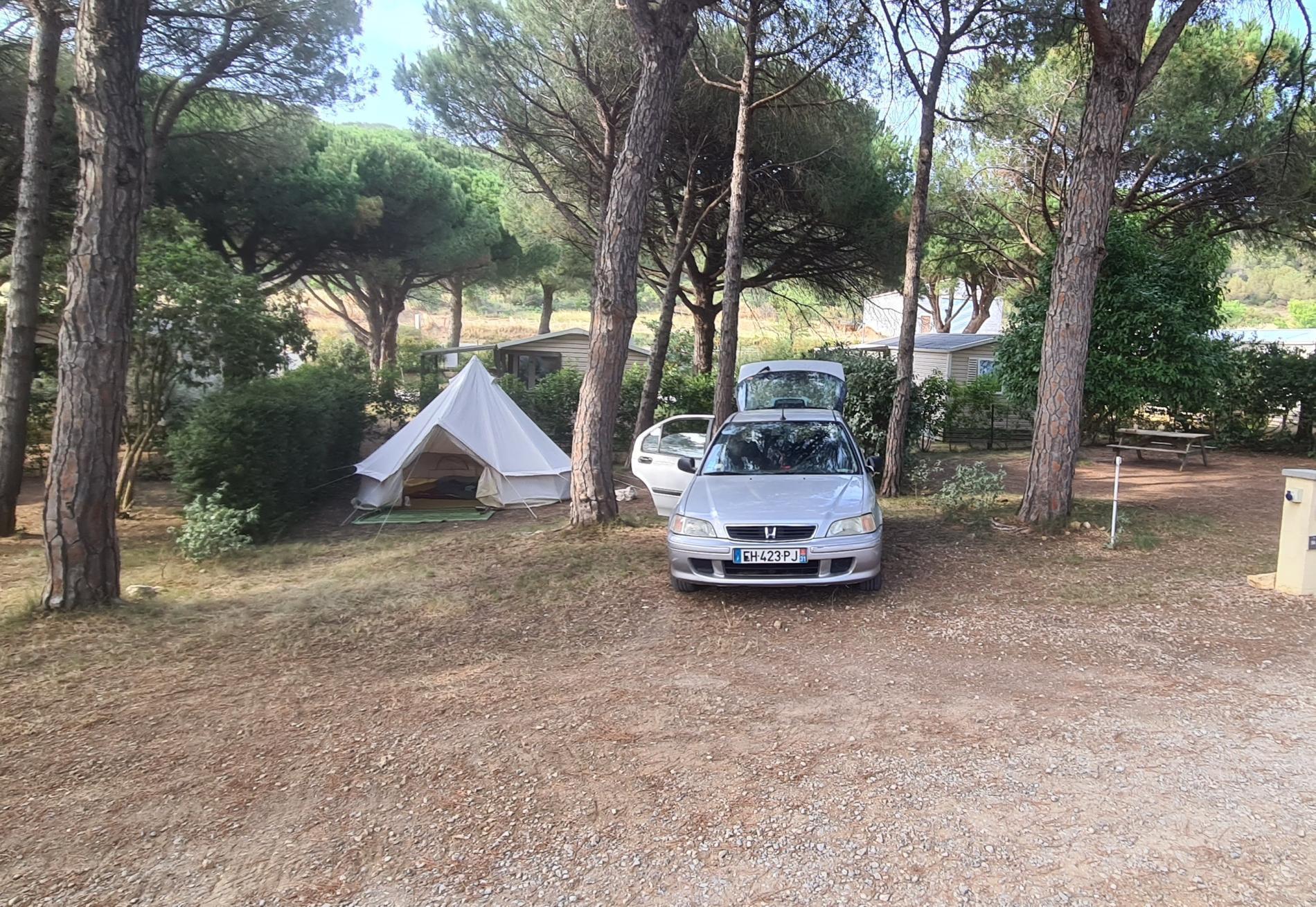 Emplacement Tente / Caravane / Camping car