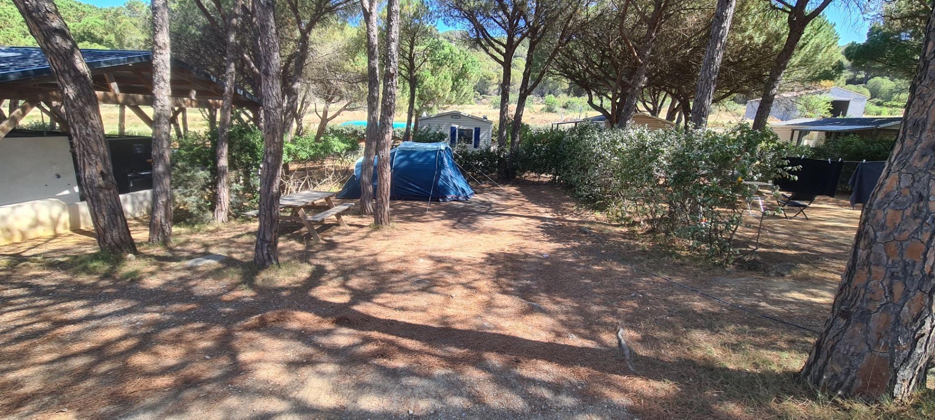 Emplacement Tente / Caravane / Camping car