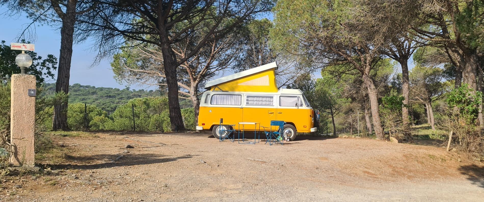 Emplacement Privil&egrave;ge : Caravane / Camping-car