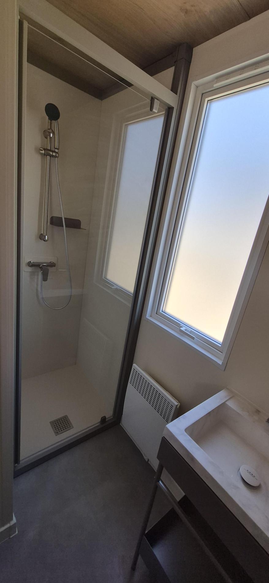 Signature JACUZZI 3Ch 2 SDB + TV + LV + CLIM + Terrasse couverte